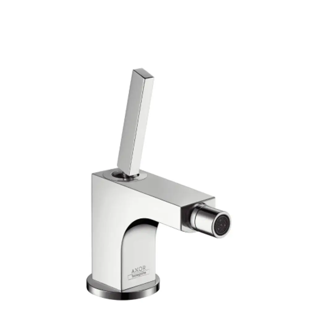 Bidetmischer aus verchromtem Material mit einem einzelnen Hebel und seitlichem Auslauf, präsentiert von der Marke AXOR. Klar strukturiertes Design ohne weitere Verzierungen.